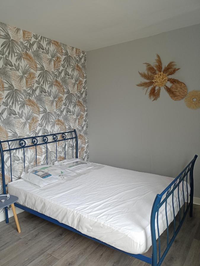 Apartment 3 *